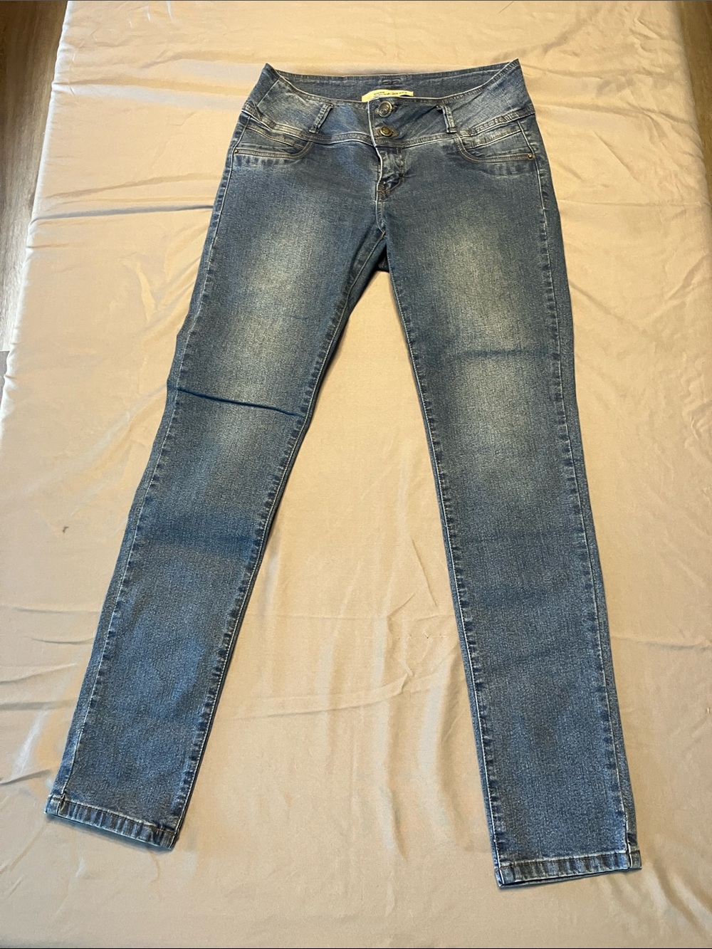 Classic Mid-Rise Skinny Jeans in Medium Blue